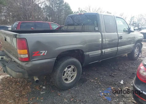 2000 Chevrolet Silverado 1500 Ls z USA, uszkodzony, nr VIN 1GCEK19T0YE206842